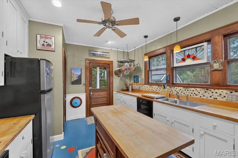 210 Lower Street, Augusta, MO 63332 — listing photo 10 of 32