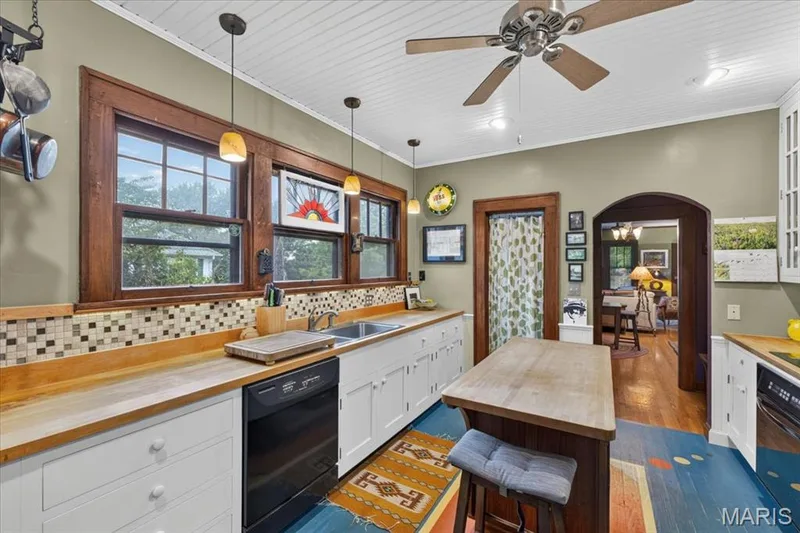 210 Lower Street, Augusta, MO 63332 — listing photo 11 of 32