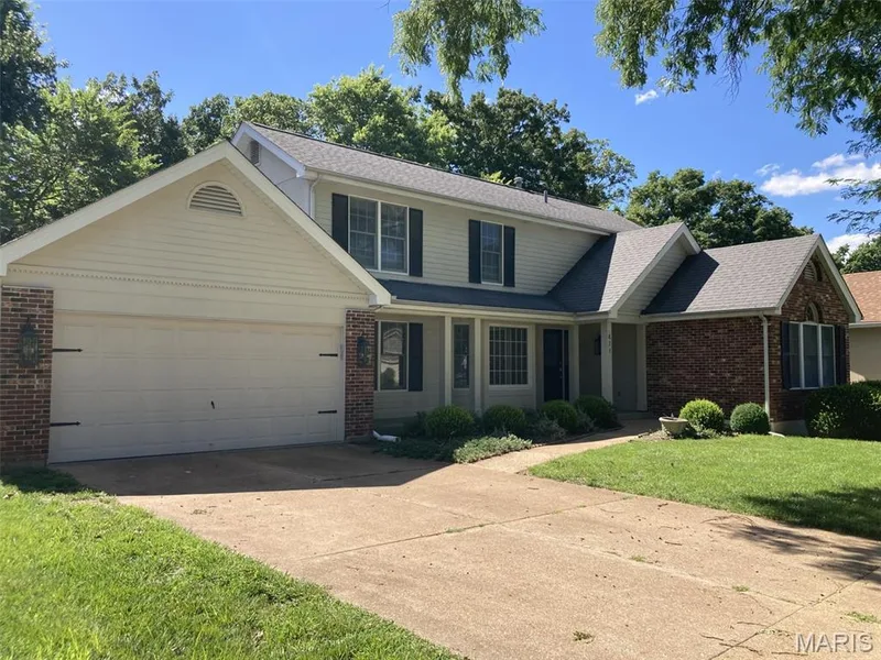 471 Saint Thomas Isle Lane, Wildwood, MO 63040 — listing photo 2 of 26