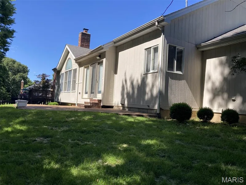 471 Saint Thomas Isle Lane, Wildwood, MO 63040 — listing photo 3 of 26