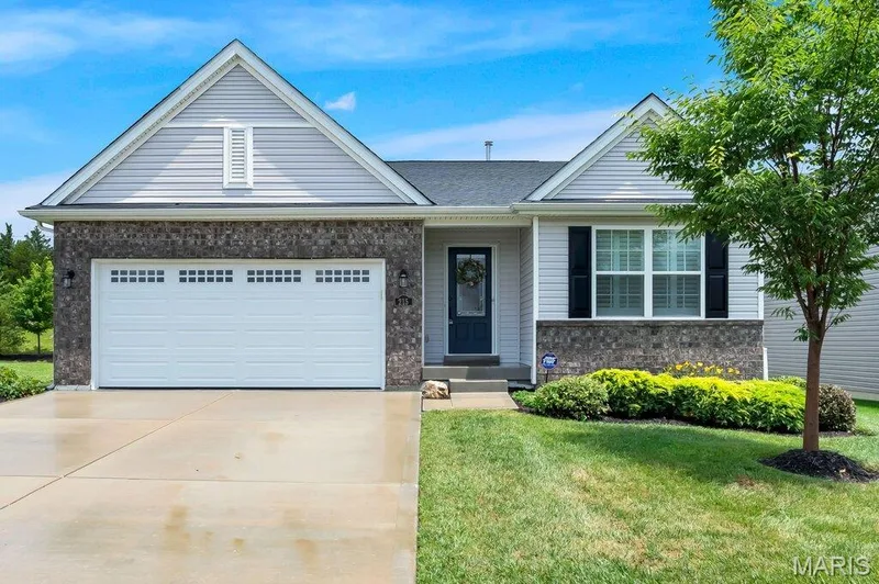 215 Cambium Court, Wentzville, MO β listing photo 1