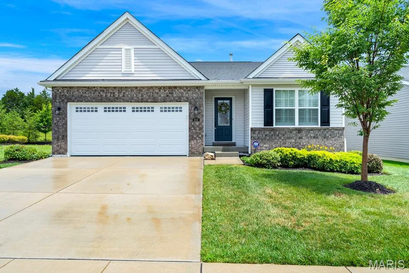 215 Cambium Court, Wentzville, MO 63385 — listing photo 3 of 42