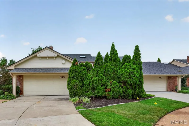 330 Morristown Court, Chesterfield, MO 63017 — listing photo 15 of 65