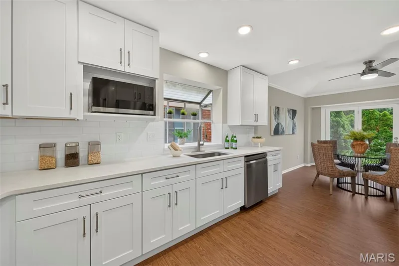 330 Morristown Court, Chesterfield, MO 63017 — listing photo 21 of 65