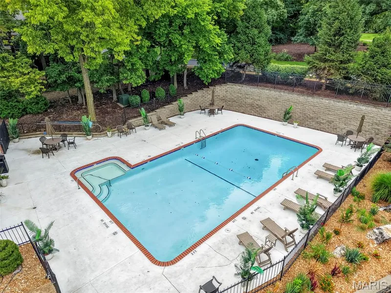 330 Morristown Court, Chesterfield, MO 63017 — listing photo 58 of 65