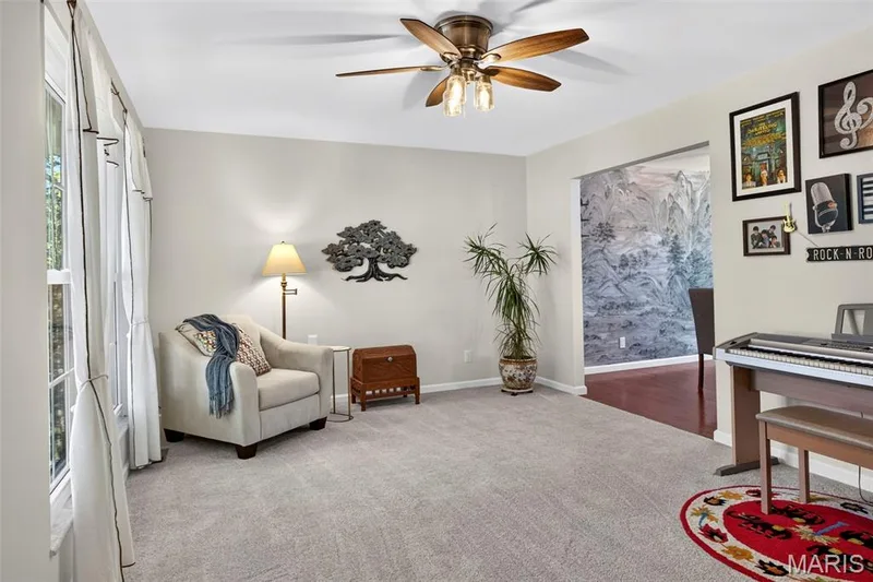 7296 Picasso Drive, Dardenne Prairie, MO 63368 — listing photo 4 of 35