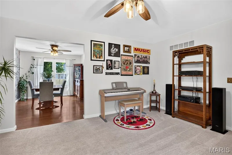 7296 Picasso Drive, Dardenne Prairie, MO 63368 — listing photo 5 of 35