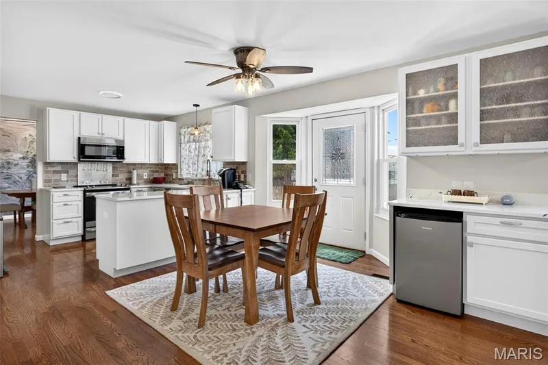 7296 Picasso Drive, Dardenne Prairie, MO 63368 — listing photo 10 of 35