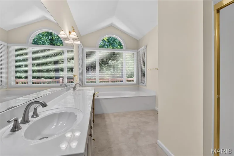 1706 Big Horn Basin Drive, Wildwood, MO 63011 — listing photo 21 of 40