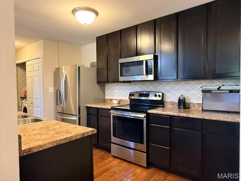 1401 Colonial Drive, Cottleville, MO 63304 — listing photo 12 of 28