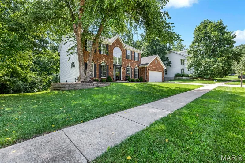 724 Oaksdale Summit Court, Wildwood, MO 63011 — listing photo 4 of 70