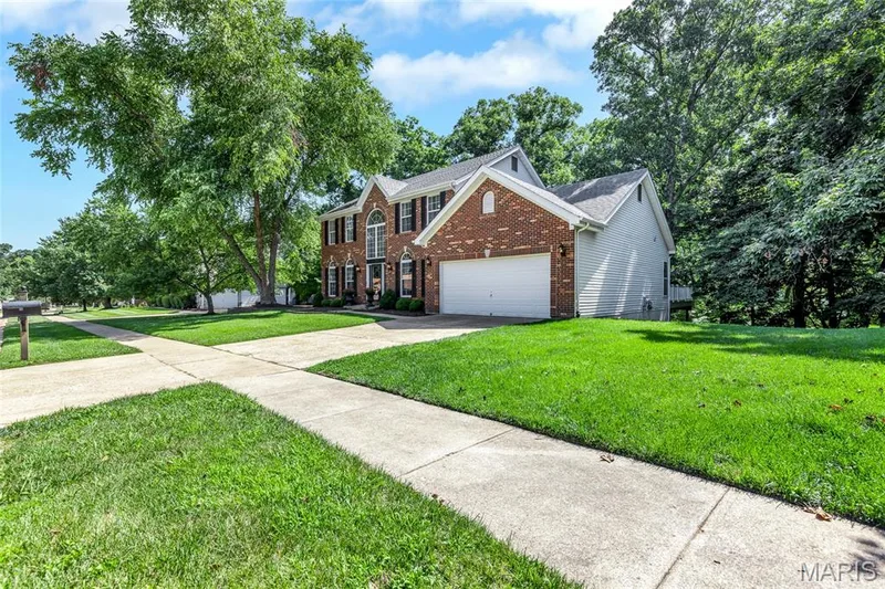 724 Oaksdale Summit Court, Wildwood, MO 63011 — listing photo 5 of 70