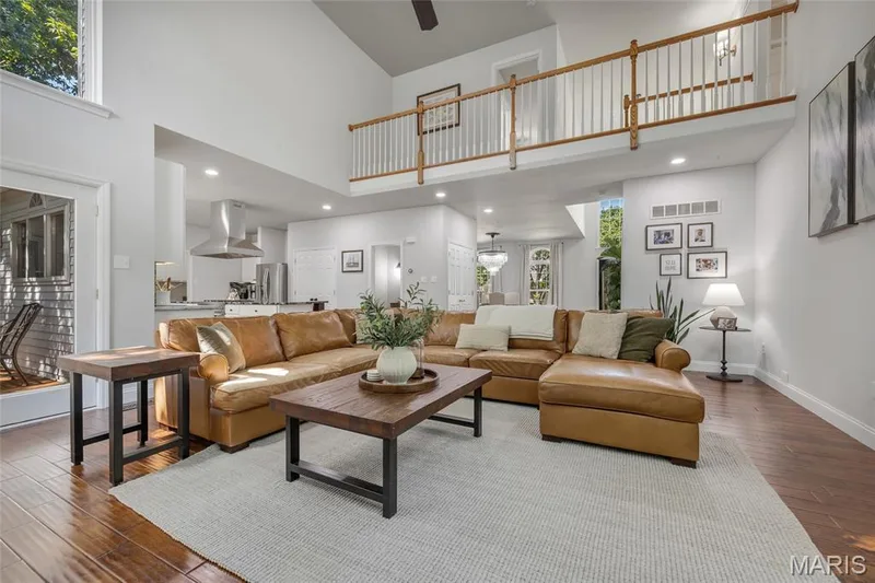 724 Oaksdale Summit Court, Wildwood, MO 63011 — listing photo 13 of 70