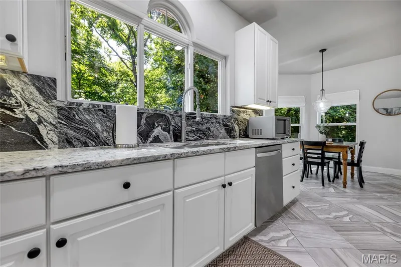 724 Oaksdale Summit Court, Wildwood, MO 63011 — listing photo 18 of 70