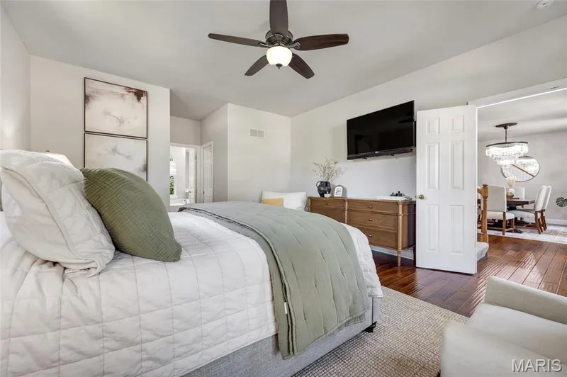 724 Oaksdale Summit Court, Wildwood, MO 63011 — listing photo 27 of 70