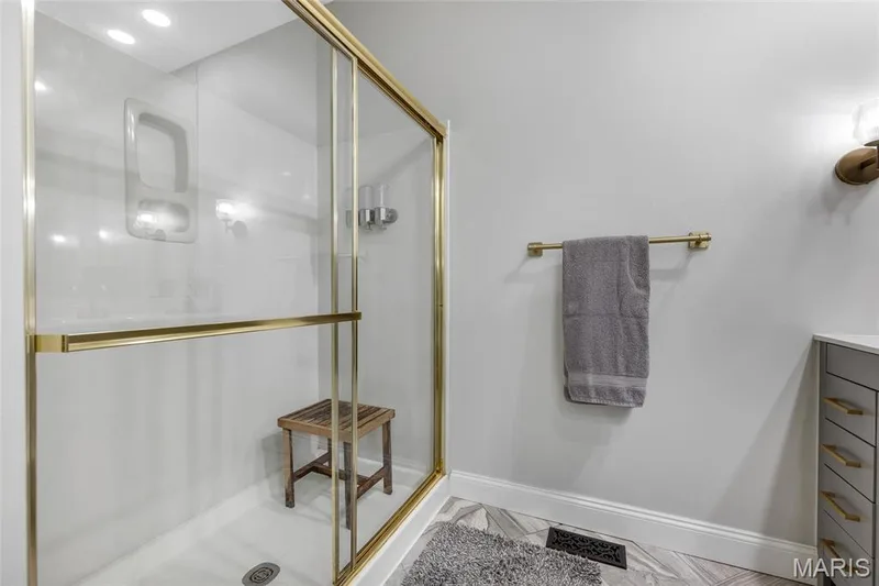 724 Oaksdale Summit Court, Wildwood, MO 63011 — listing photo 33 of 70