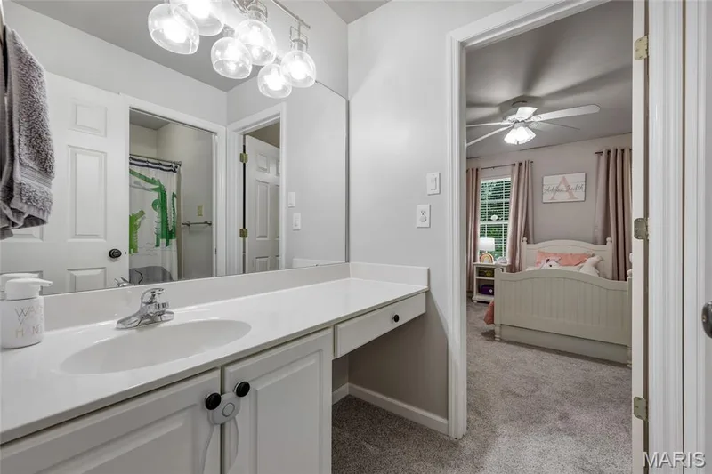724 Oaksdale Summit Court, Wildwood, MO 63011 — listing photo 43 of 70