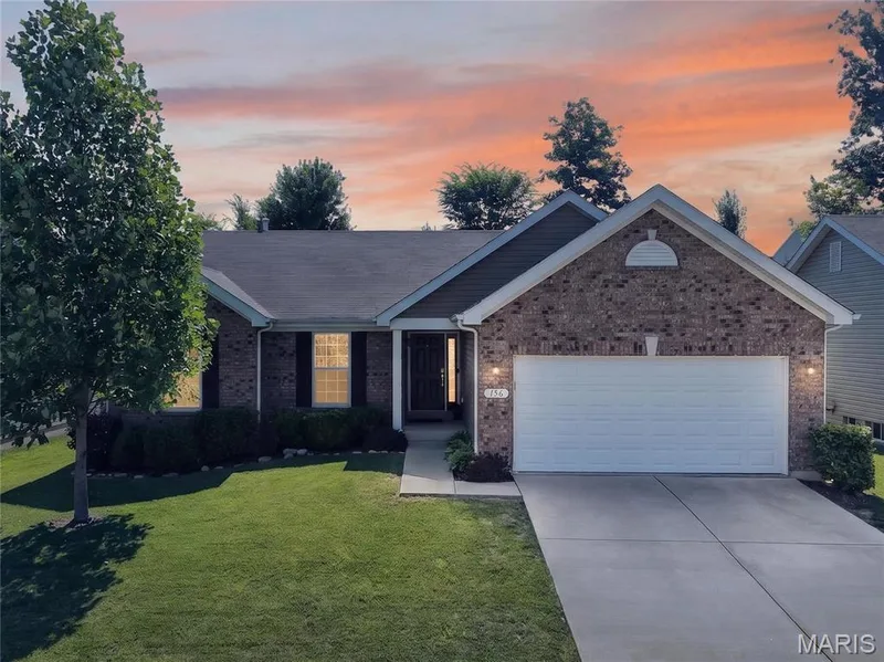 Gorgeous Views! — 156 Hidden Bluffs Drive, Lake St. Louis, MO 63367