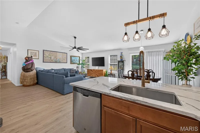 Stainless Single Basin Sink with Designer Faucet! Nice & Open Floorplan! — 156 Hidden Bluffs Drive, Lake St. Louis, MO 63367