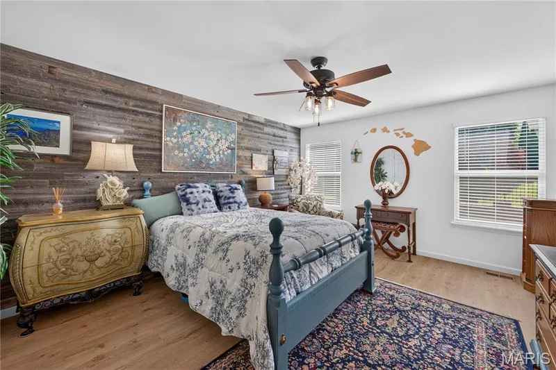 Designer Ship Lap Wood Wall Detail! Ceiling Fan with Light! — 156 Hidden Bluffs Drive, Lake St. Louis, MO 63367