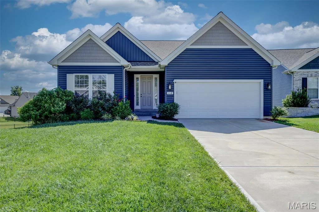 WELCOME HOME — 118 Riding Crop Lane, Wentzville, MO 63385