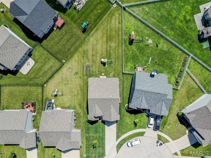Large backyard and on a cul-de-sac — 118 Riding Crop Lane, Wentzville, MO 63385