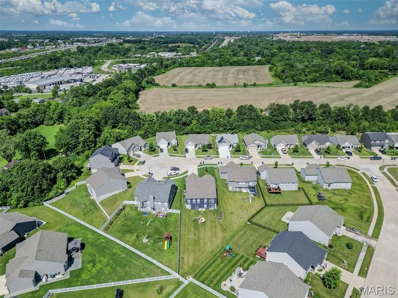 Close to schools, highways and entertainment — 118 Riding Crop Lane, Wentzville, MO 63385
