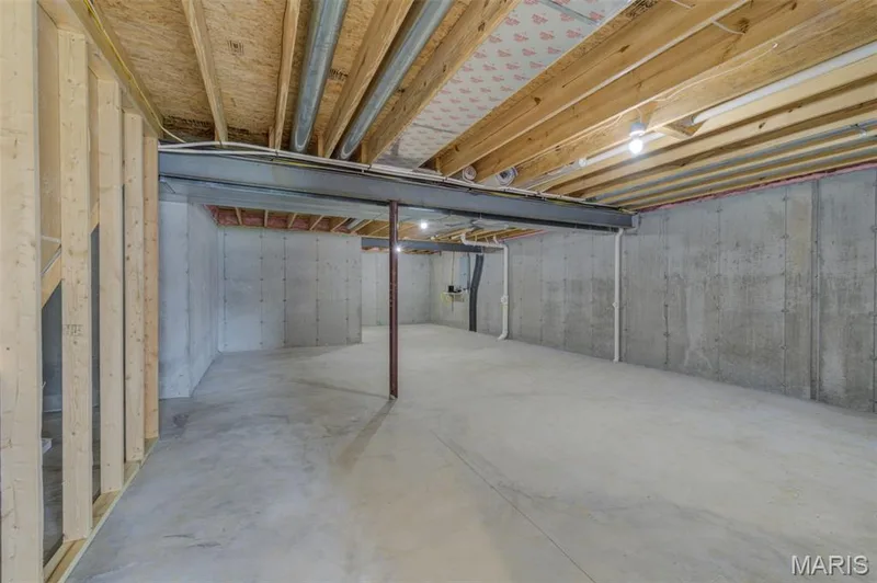Plenty of storage — 118 Riding Crop Lane, Wentzville, MO 63385