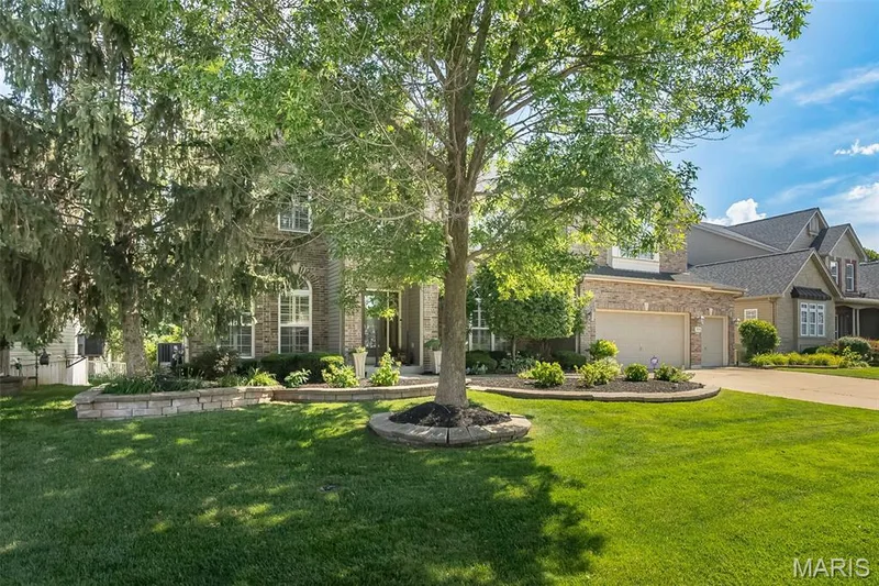 306 Magnolia Valley Drive, O'Fallon, MO 63366 — listing photo 4 of 69