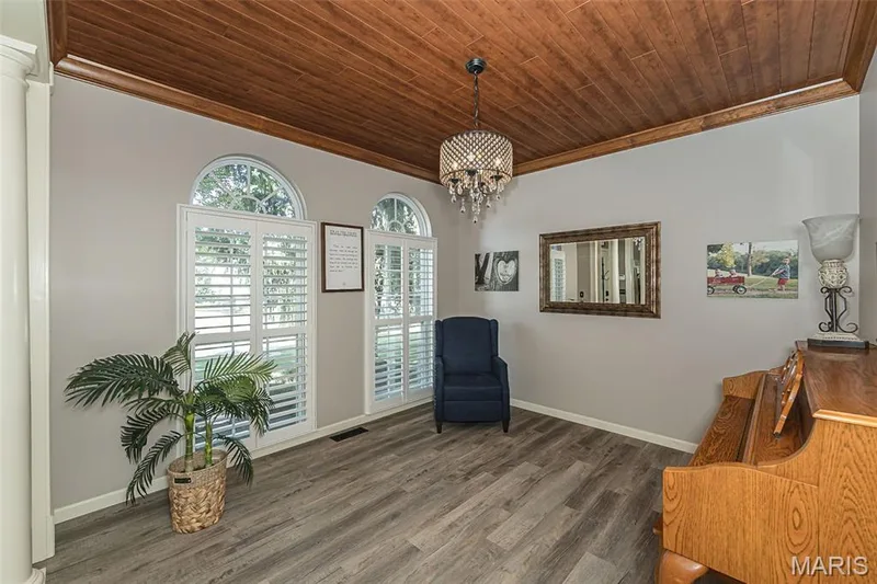 306 Magnolia Valley Drive, O'Fallon, MO 63366 — listing photo 9 of 69