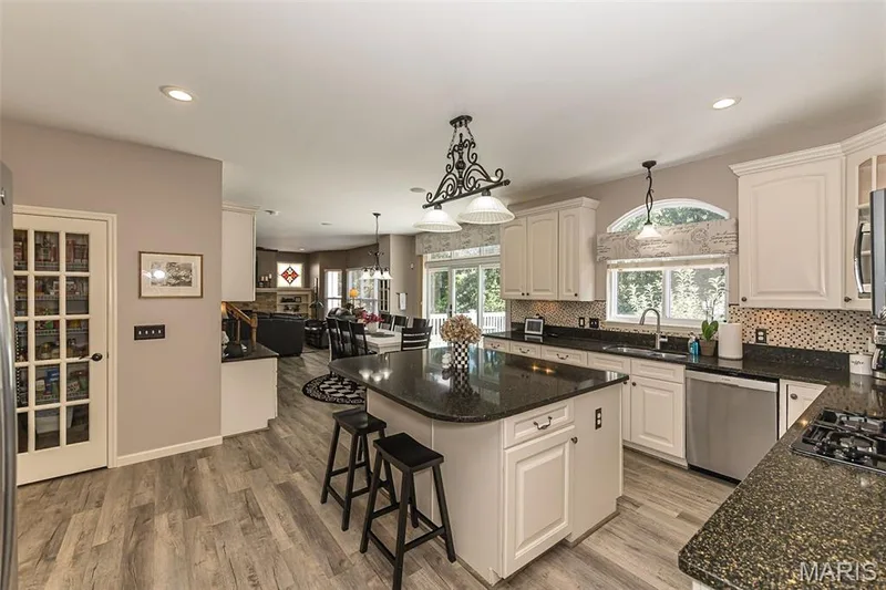 306 Magnolia Valley Drive, O'Fallon, MO 63366 — listing photo 25 of 69