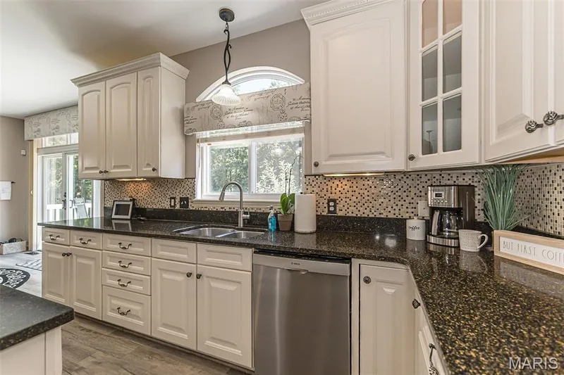 306 Magnolia Valley Drive, O'Fallon, MO 63366 — listing photo 26 of 69
