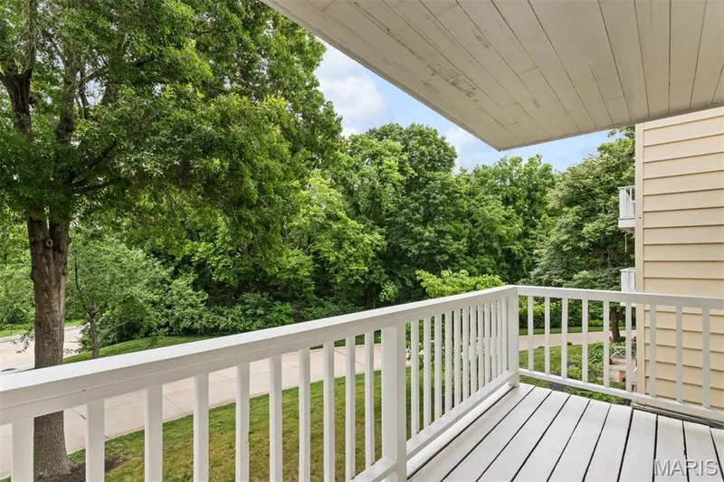 1511 Hampton Hall Drive #10, Chesterfield, MO 63017 — listing photo 22 of 31