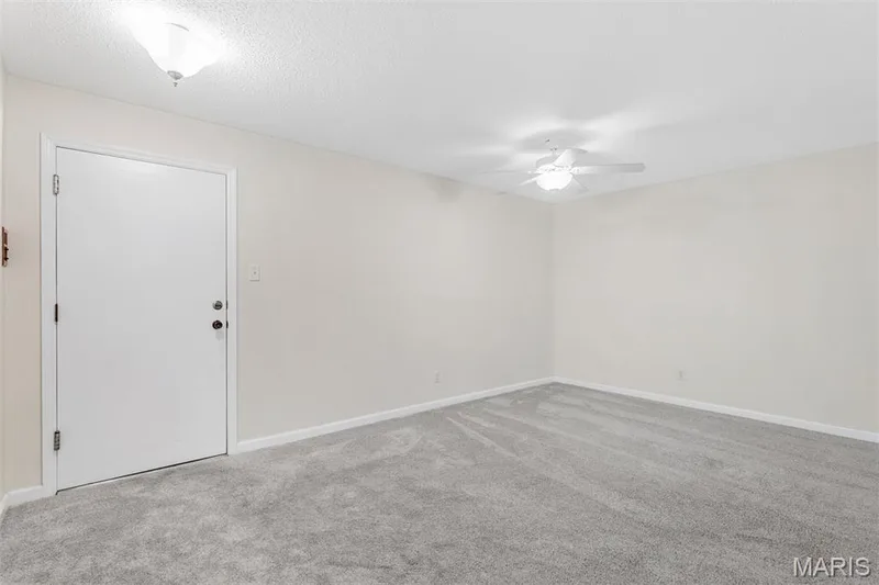 1511 Hampton Hall Drive #10, Chesterfield, MO 63017 — listing photo 5 of 31