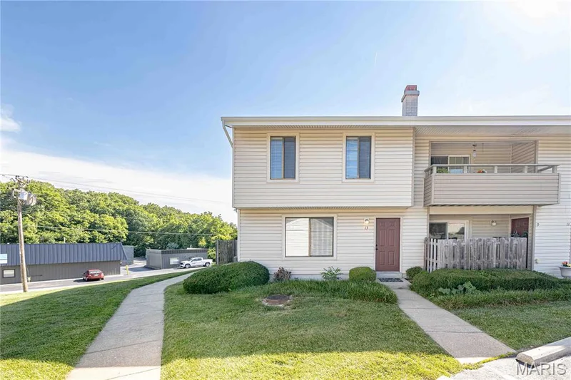Welcome Home! — 13 Dixons Court #B, O'Fallon, MO 63366
