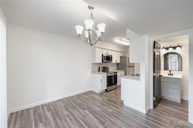13 Dixons Court #B, O'Fallon, MO 63366 — listing photo 7 of 24