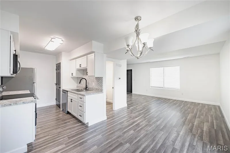 13 Dixons Court #B, O'Fallon, MO 63366 — listing photo 8 of 24
