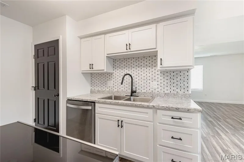 13 Dixons Court #B, O'Fallon, MO 63366 — listing photo 11 of 24