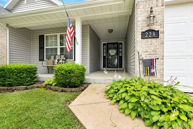 228 Highland Meadows Drive, Wentzville, MO 63385 — listing photo 5 of 42