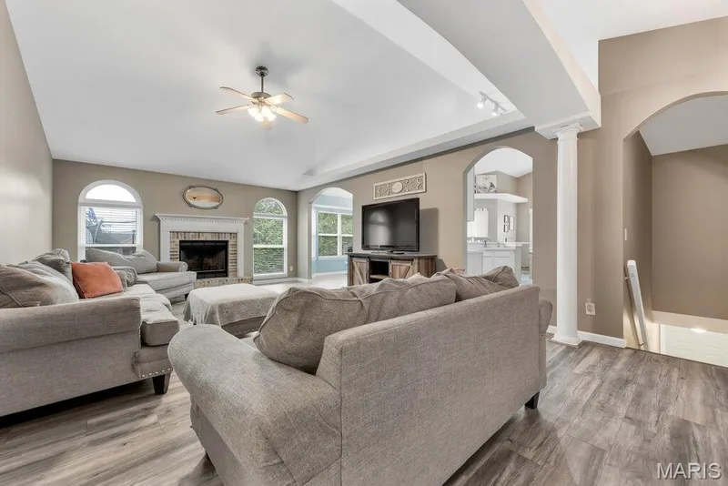 228 Highland Meadows Drive, Wentzville, MO 63385 — listing photo 8 of 42