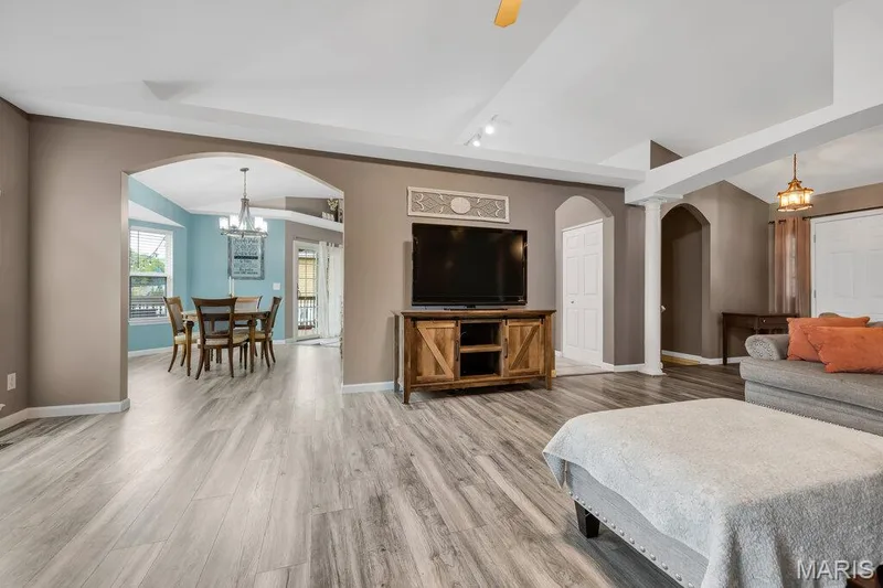 228 Highland Meadows Drive, Wentzville, MO 63385 — listing photo 10 of 42