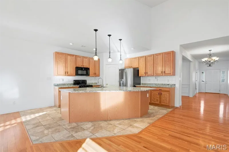 1717 Moss Rock Drive, St Charles, MO 63303 — listing photo 12 of 47