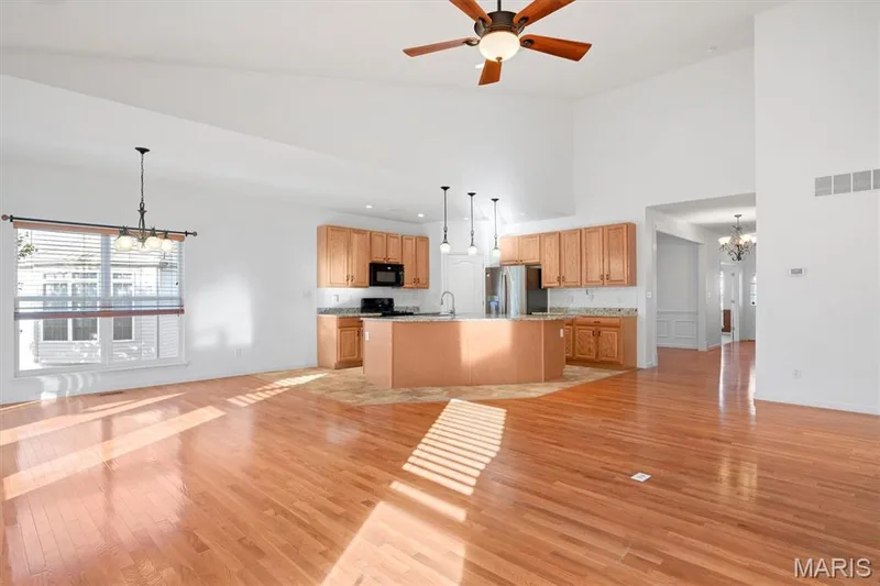 1717 Moss Rock Drive, St Charles, MO 63303 — listing photo 18 of 47