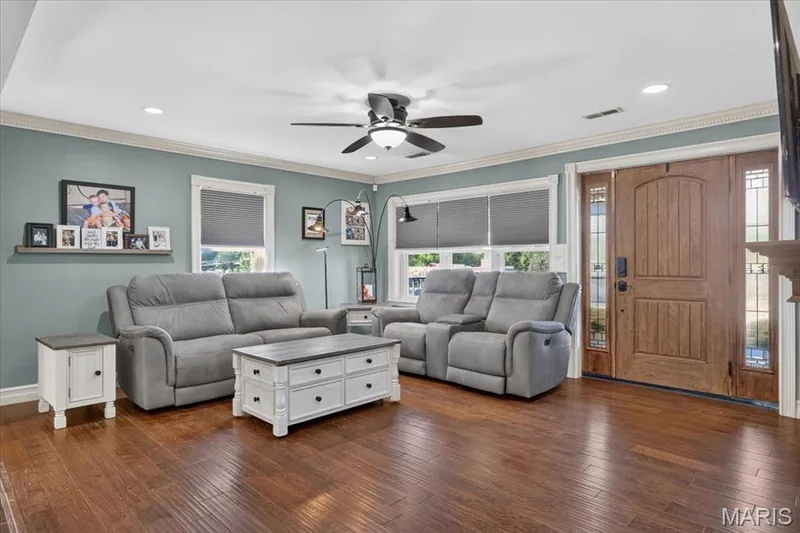 912 N Main Street, O'Fallon, MO 63366 — listing photo 7 of 62
