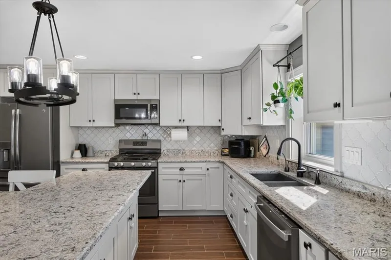 912 N Main Street, O'Fallon, MO 63366 — listing photo 9 of 62