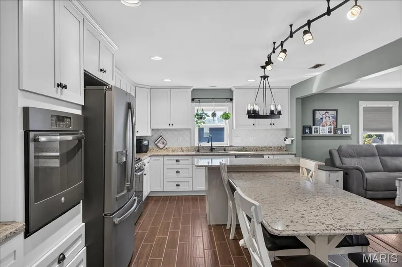 912 N Main Street, O'Fallon, MO 63366 — listing photo 12 of 62