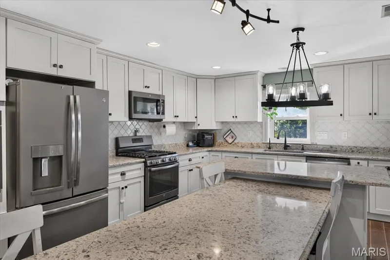 912 N Main Street, O'Fallon, MO 63366 — listing photo 13 of 62
