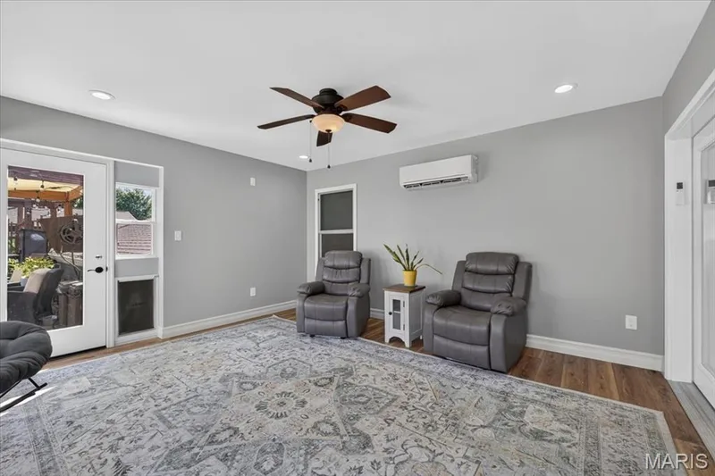 912 N Main Street, O'Fallon, MO 63366 — listing photo 23 of 62