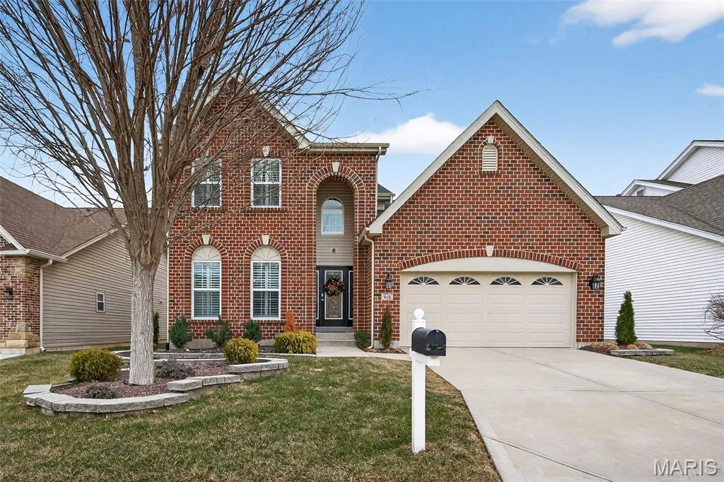 968 Ridgepointe Place Circle, Lake St. Louis, MO 63367 — listing photo 1 of 37