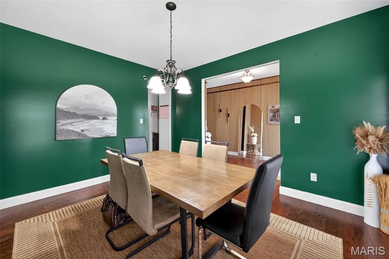 968 Ridgepointe Place Circle, Lake St. Louis, MO 63367 — listing photo 4 of 37